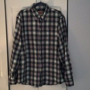 Men’s blue and green plaid button down!